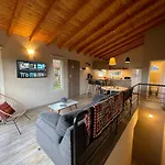 Confort Con Hermosa Vista